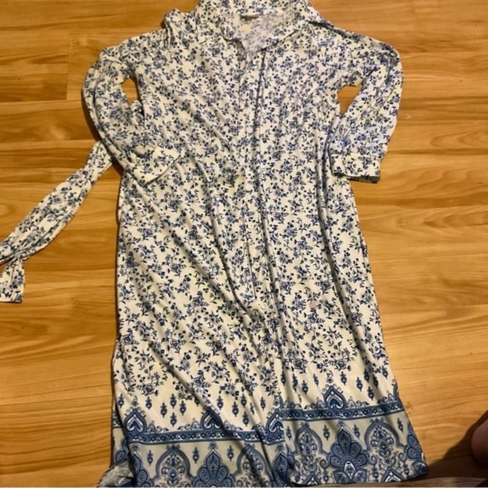 Lularoe Ellie shirt blue and white floral dress